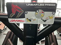 Life fitness linear leg press 35 graden krachtstation - afbeelding 4 van  5