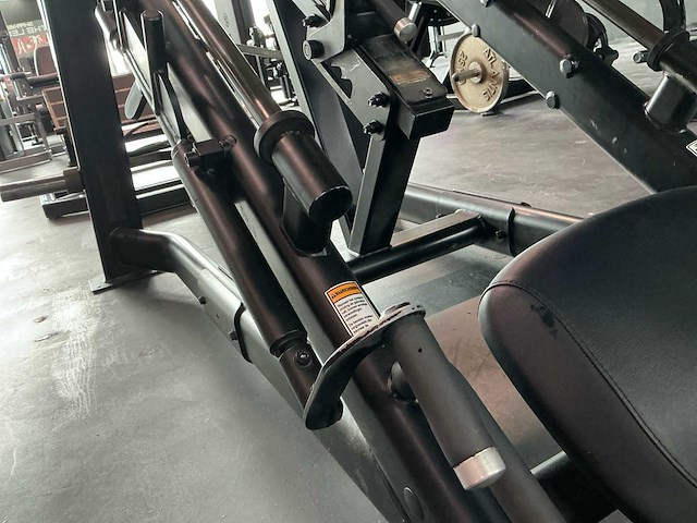 Life fitness linear leg press 35 graden krachtstation - afbeelding 5 van  5