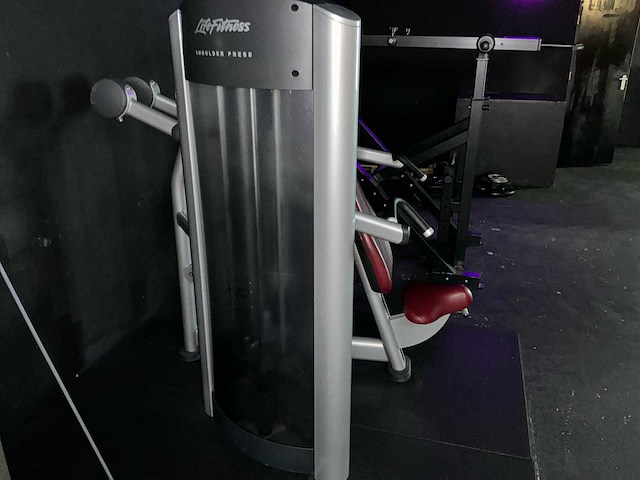 Life fitness schouderspieren krachtstation - afbeelding 3 van  8