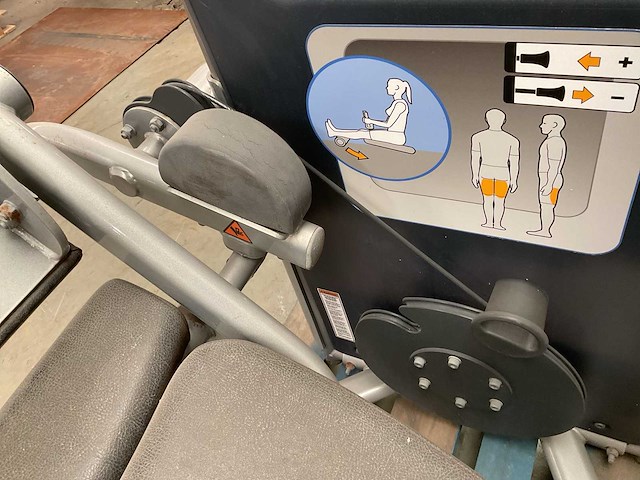 Life fitness seated leg curl - afbeelding 6 van  7