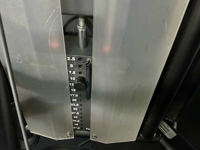 Life fitness shoulder press krachtstation - afbeelding 5 van  10