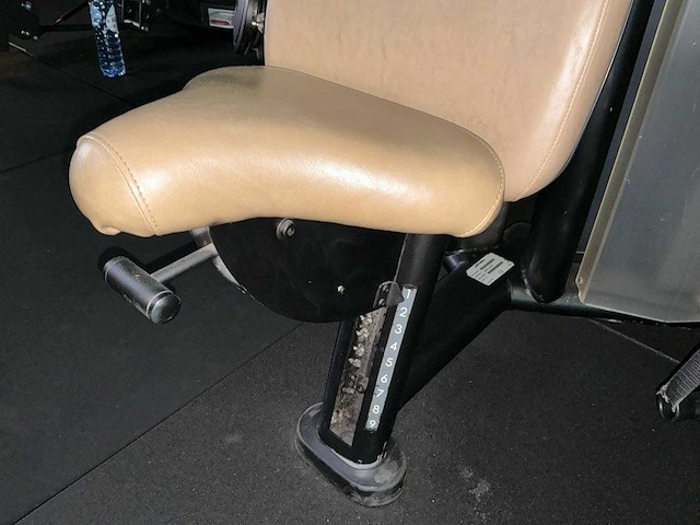 Life fitness shoulder press krachtstation - afbeelding 7 van  10