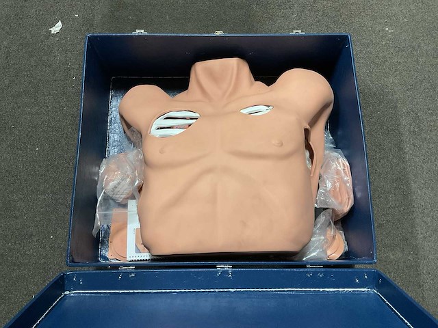 Life form training manikin - afbeelding 2 van  5