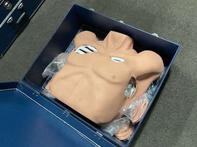 Life form training manikin - afbeelding 3 van  5