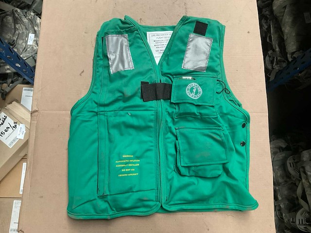 Life preserver vest - afbeelding 1 van  3