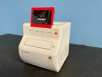 Life real - life ready 1000 - real-time pcr-systeem in flightbox