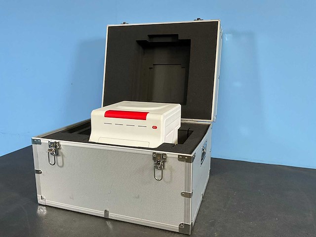 Life real - life ready 1000 - real-time pcr-systeem in flightbox - afbeelding 6 van  9
