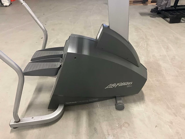 Lifefitness 95si stepmachine - afbeelding 6 van  10