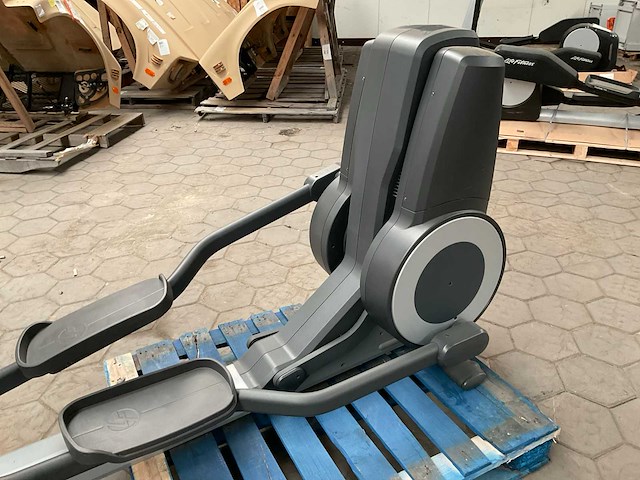 Lifefitness 95x crosstrainer - afbeelding 2 van  12