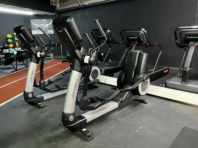 Lifefitness 95x crosstrainer - afbeelding 7 van  8