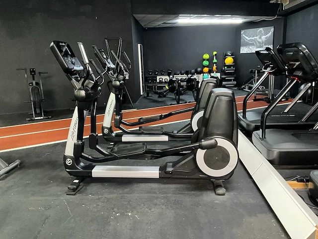 Lifefitness 95x crosstrainer - afbeelding 1 van  8