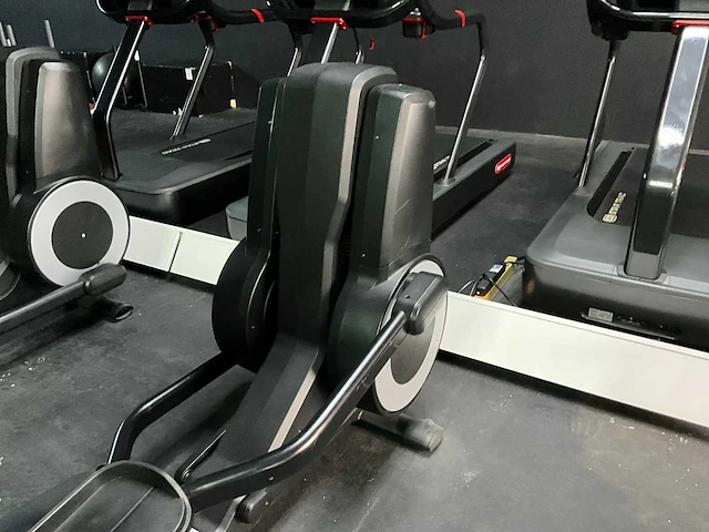 Lifefitness 95x crosstrainer - afbeelding 6 van  8
