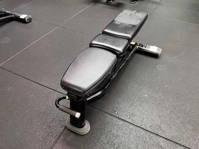 Lifefitness adjustable bench - afbeelding 1 van  3