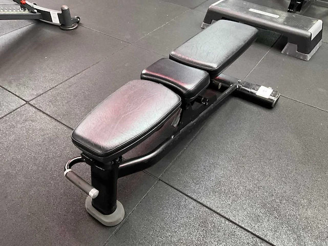 Lifefitness adjustable bench - afbeelding 1 van  3