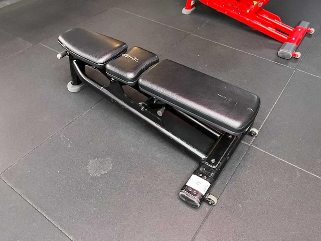 Lifefitness adjustable bench - afbeelding 1 van  3