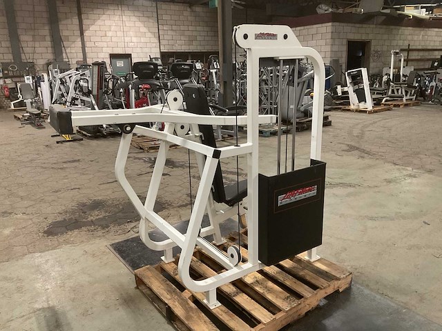 Lifefitness shoulder press krachtstation - afbeelding 3 van  6