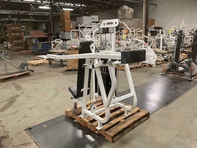Lifefitness shoulder press krachtstation - afbeelding 4 van  6