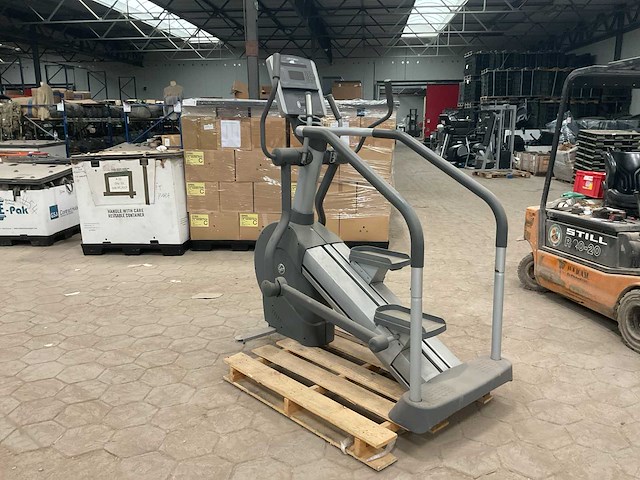 Lifefitness summit trainer crosstrainer - afbeelding 3 van  6