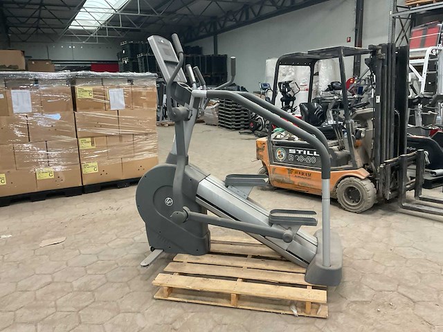 Lifefitness summit trainer crosstrainer - afbeelding 5 van  6