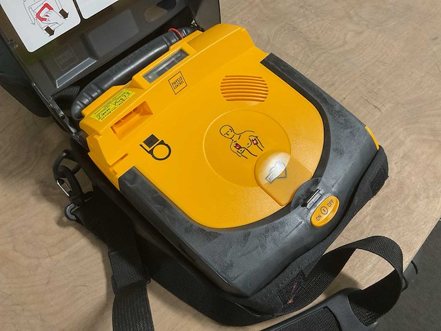 Lifepak cr plus defibrillator - afbeelding 1 van  5