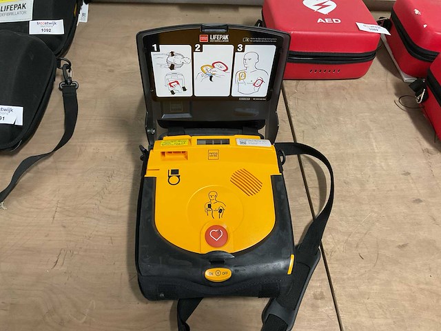 Lifepak cr plus defibrillator - afbeelding 2 van  5