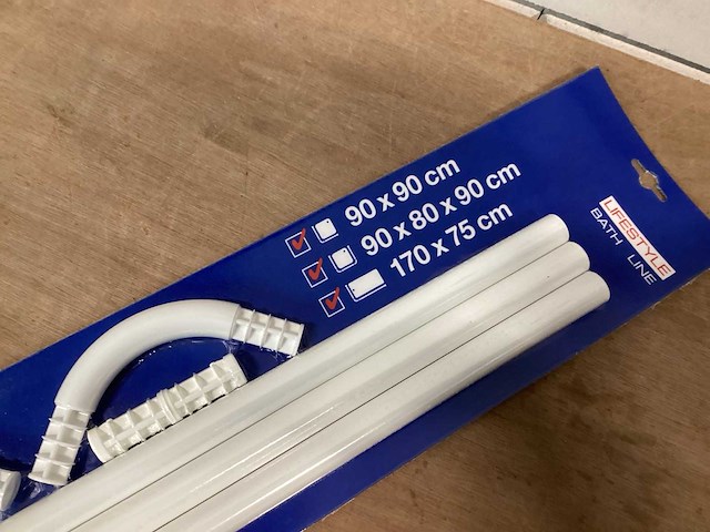 Lifestyle douchegordijnstang, wit (8x) - afbeelding 2 van  5