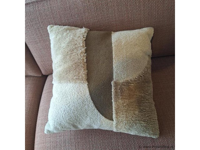 Lifestyle sierkussen - 50x50cm - afbeelding 1 van  2