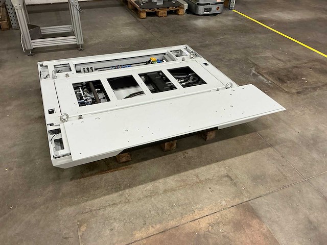 Lift t.b.v industriële robot - afbeelding 1 van  13
