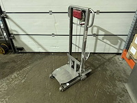 Liftwagen - afbeelding 1 van  4