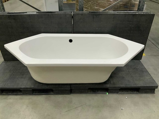 Ligbad 180 x 80 cm - afbeelding 1 van  3