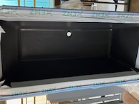 Ligbad, xenz, society - afbeelding 1 van  2