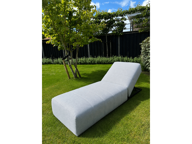 Ligbed allweather veneto, light grey, bouwjaar 2026 - afbeelding 1 van  2