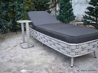 Ligbeddenset - 2 x 1 persoons ligbed met 2 bijzettafels - afbeelding 4 van  5