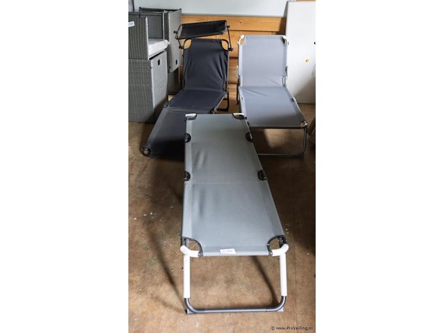 Ligbedden/stretchers - 3 stuks - afbeelding 1 van  1
