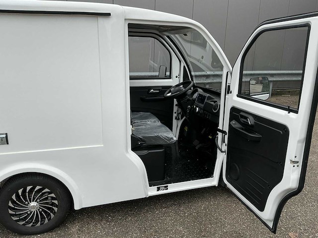 Light elecktric vehicle (lev) - afbeelding 20 van  23