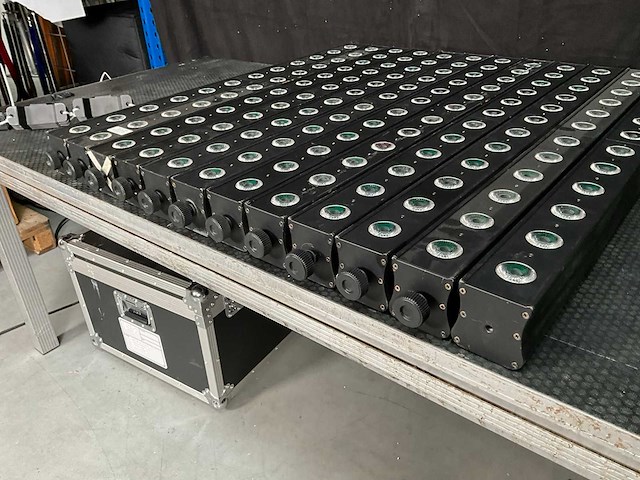 Light-inc 12 rgbw pixel bar (12x) - afbeelding 3 van  5