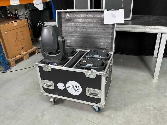 Light-inc era beam led moving head (4x) - afbeelding 1 van  8