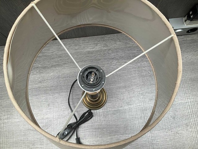 Light & living helga tafellamp aged bronze - afbeelding 7 van  7