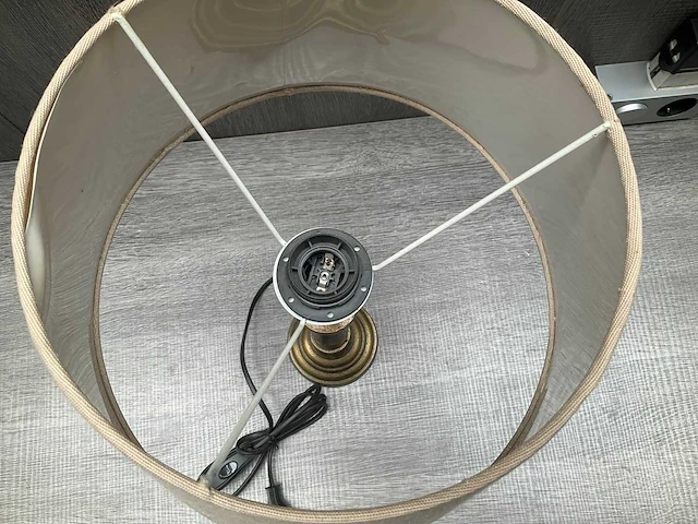 Light & living helga tafellamp aged bronze - afbeelding 7 van  7