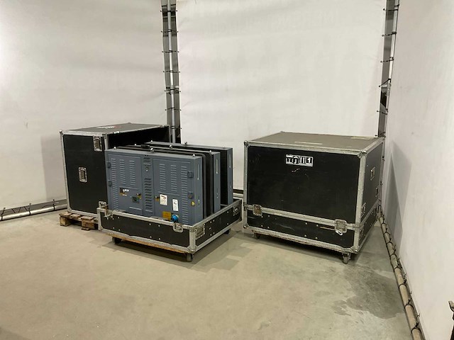 Lighthouse r16i/0-|| ledscherm (30x) - afbeelding 1 van  8