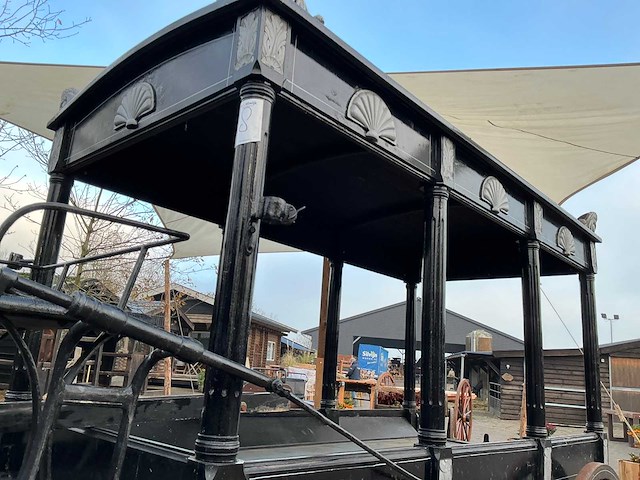 Lijkwagen - afbeelding 16 van  26