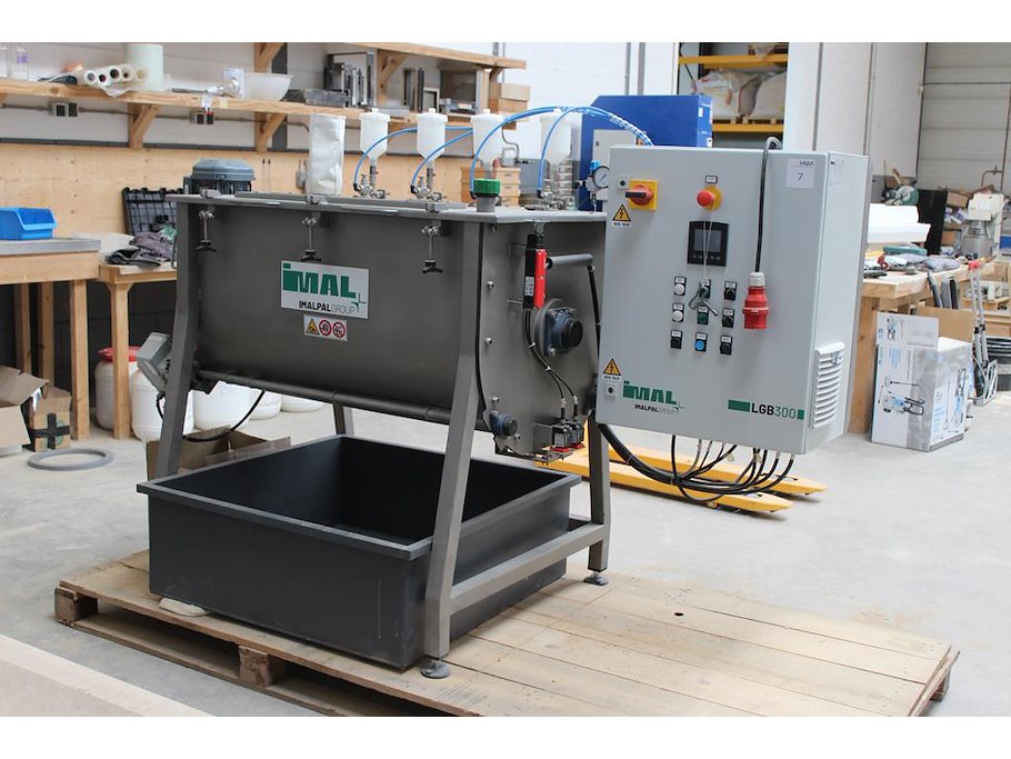 Faillissement moxy oid composites europe bv 2 kavels x004-x137