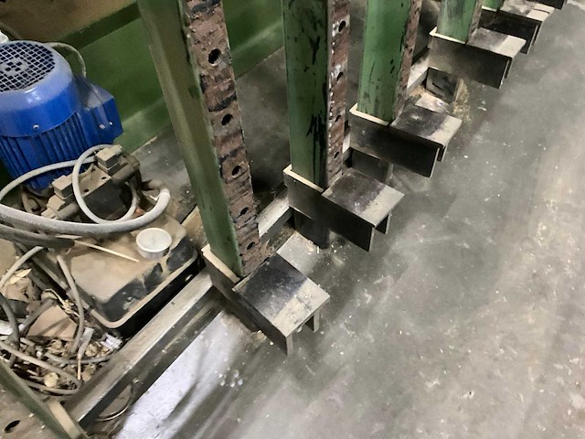 Lijmbank - afbeelding 9 van  9