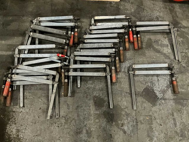 Lijmklemmen 40x40cm (18x) - afbeelding 1 van  2