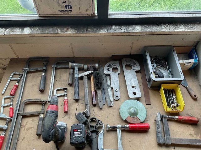 Lijmklemmen boormachine etc divers gereedschap - afbeelding 2 van  2