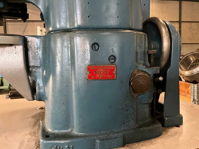 Lijmmachine t.b.v. schoenreparatie - afbeelding 6 van  6