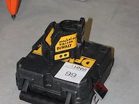 Lijnlaser dewalt dw088cg in koffer - afbeelding 2 van  2