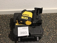 Lijnlaser dewalt tw088 met muurbeugel in kunststoffen koffer.
