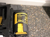 Lijnlaser dewalt tw088 met muurbeugel in kunststoffen koffer. - afbeelding 4 van  4