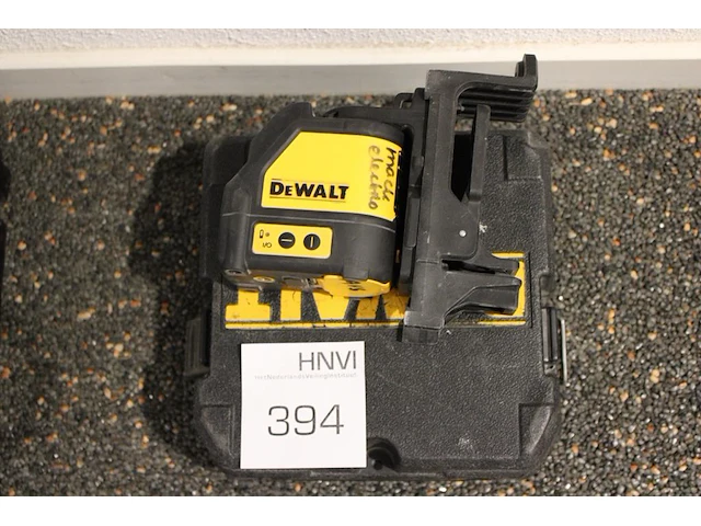 Lijnlaser dewalt tw88 met muurbeugel in kunststoffen koffer. - afbeelding 1 van  4
